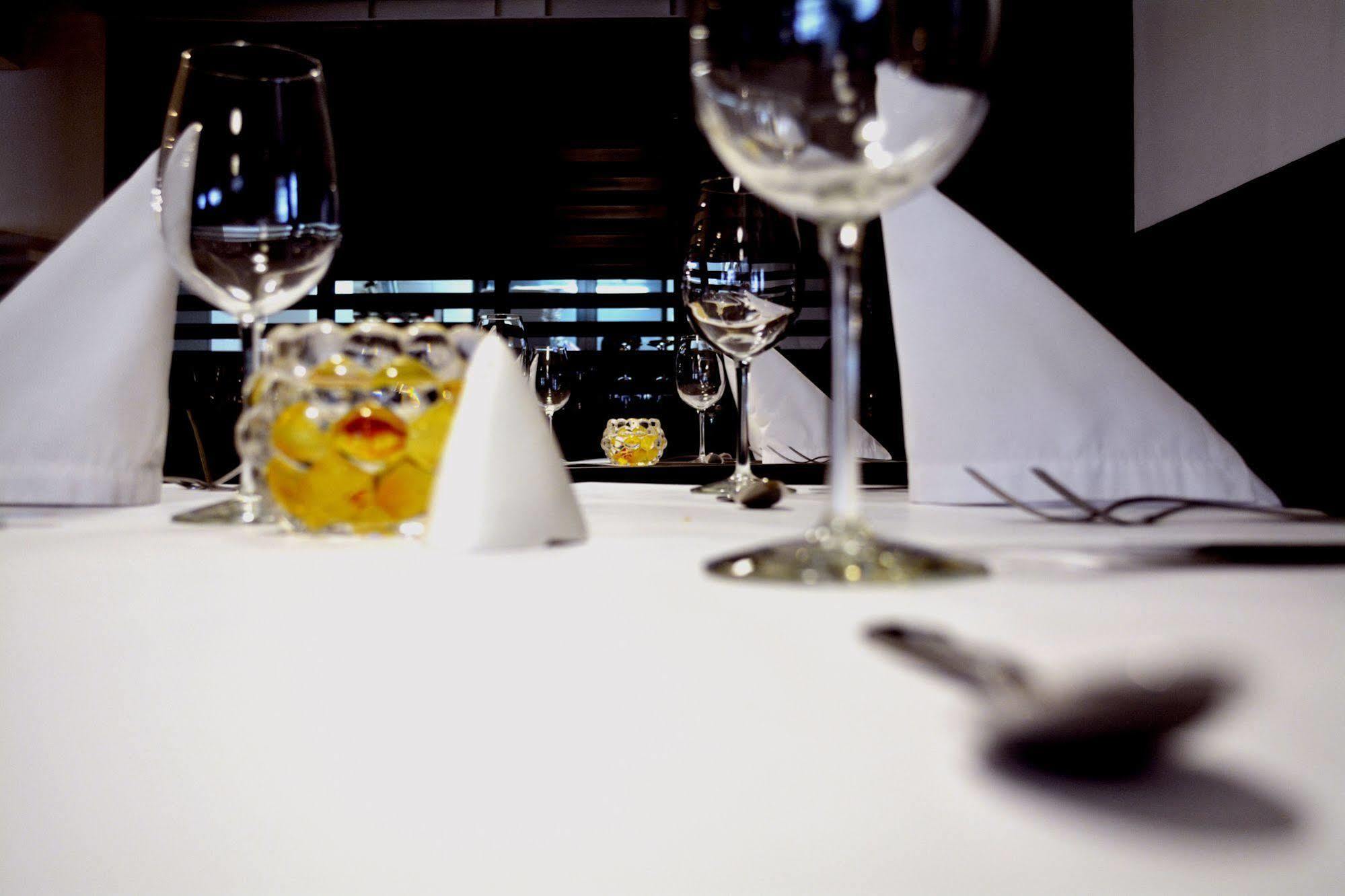 בוגוטה Hotel Lugano Suites מראה חיצוני תמונה