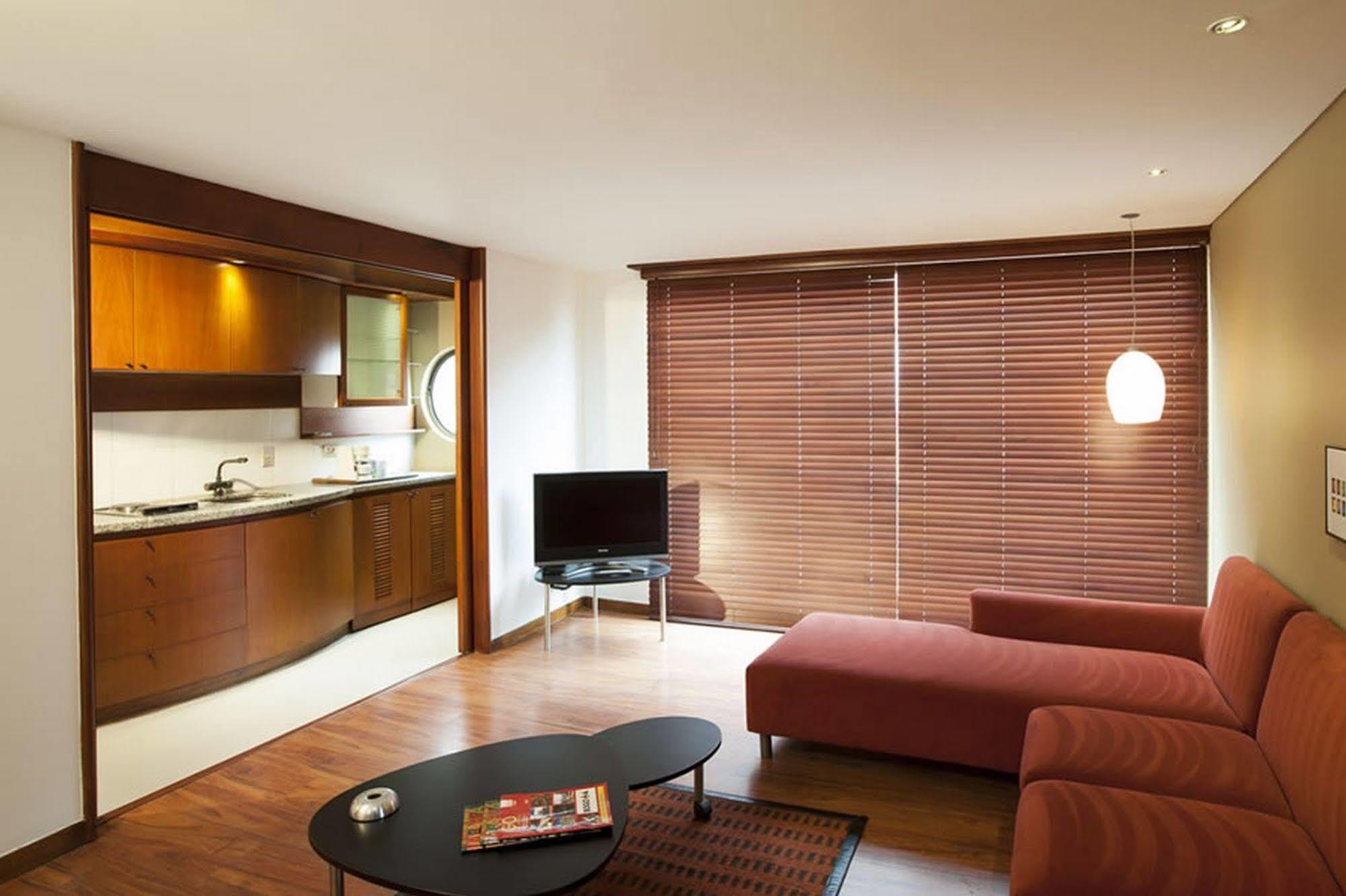בוגוטה Hotel Lugano Suites מראה חיצוני תמונה