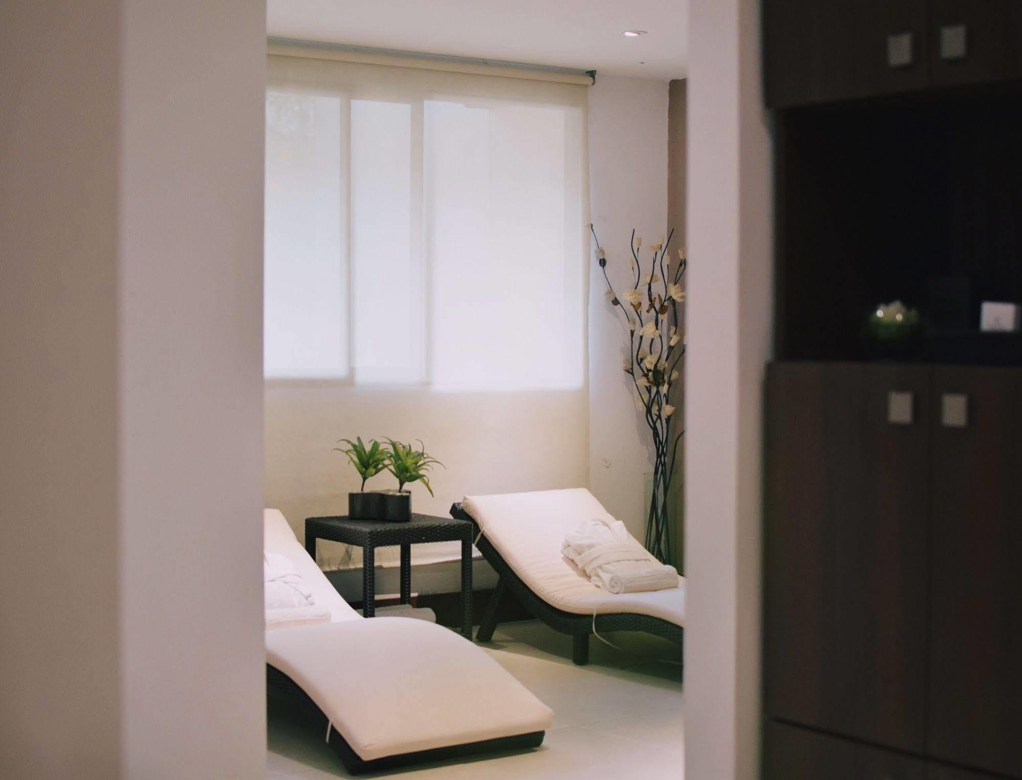 בוגוטה Hotel Lugano Suites מראה חיצוני תמונה