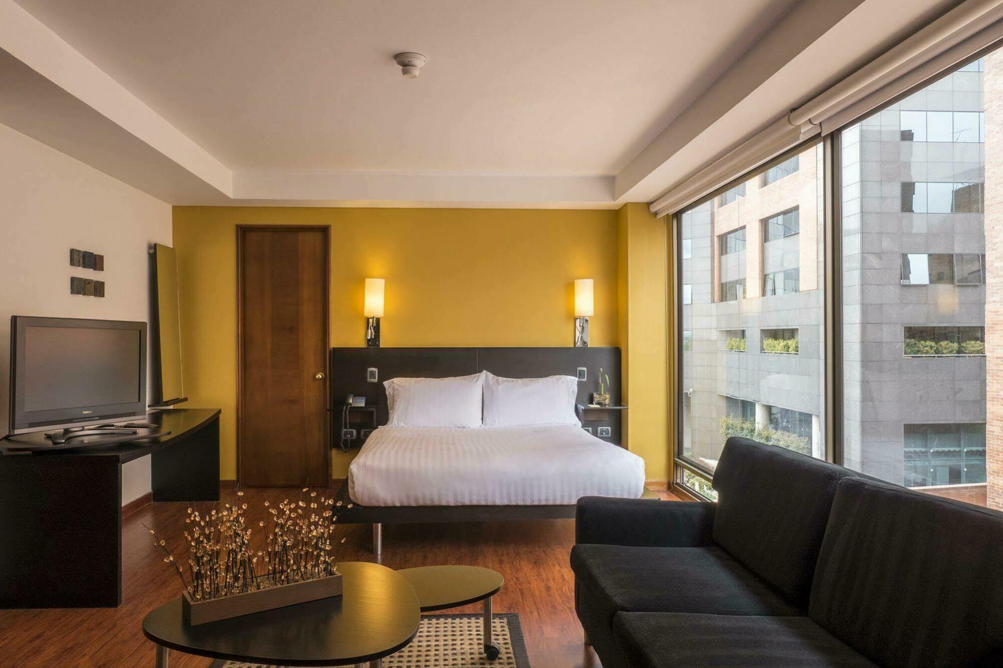 בוגוטה Hotel Lugano Suites מראה חיצוני תמונה